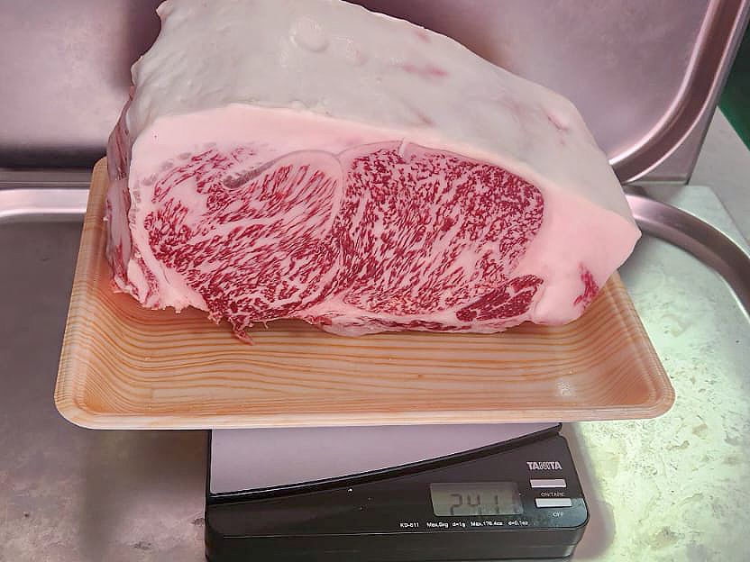 WHOLESALE A5 Kagoshima Striploin 2.4+kg block